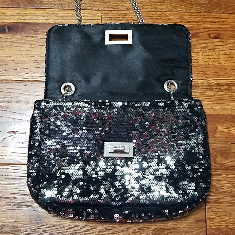 Sequined Party Purse - Picture 4 of 4